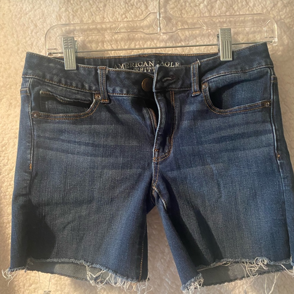 Women’s American Eagle Jean Shorts— size 4